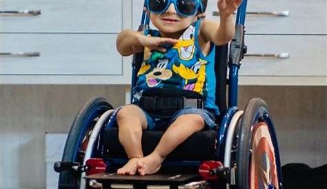 ¿CÓMO FACILITAR LA AUTONOMÍA del niño en la silla de ruedas?
