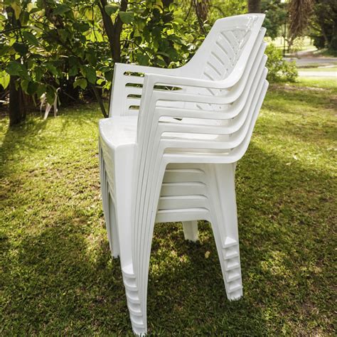 sillas de plastico de terraza