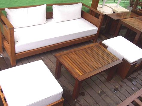 sillones de madera para terraza