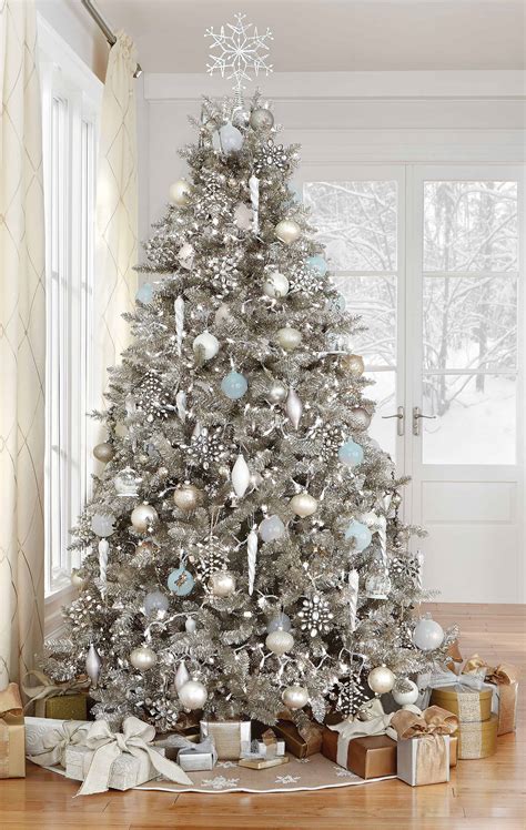 45 Awesome Silver and White Christmas Tree Decorating Ideas Matchness