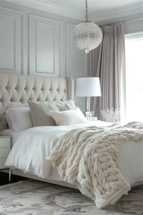 Silver Bedroom Textiles