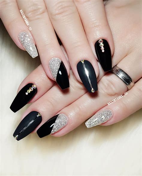 Black and silver nails nails Silver nails, Silver acrylic nails, nails