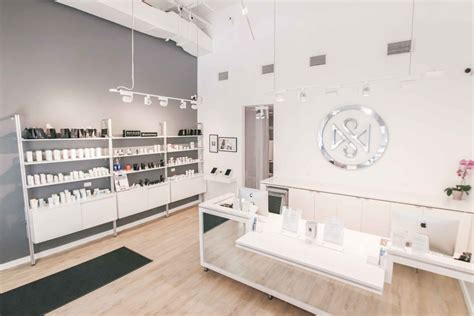 Silver Mirror Flatiron