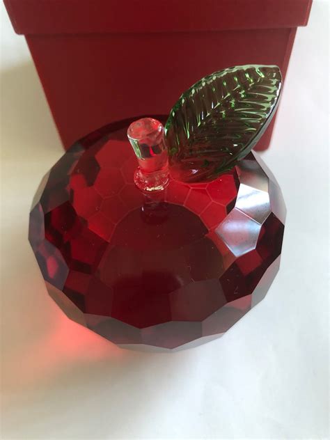 Simon Designs Crystal Apple