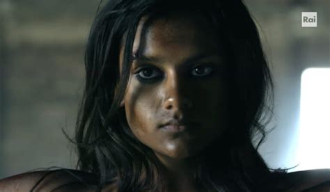 +25 Simone Ashley Ispettore Coliandro References