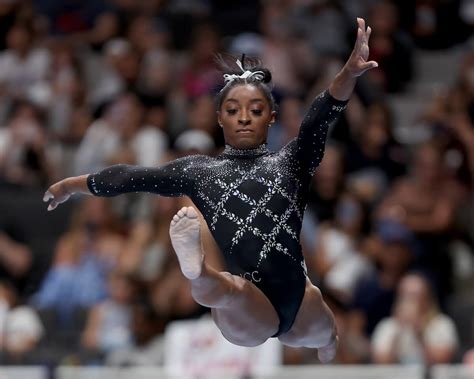 simone biles wins 8th title