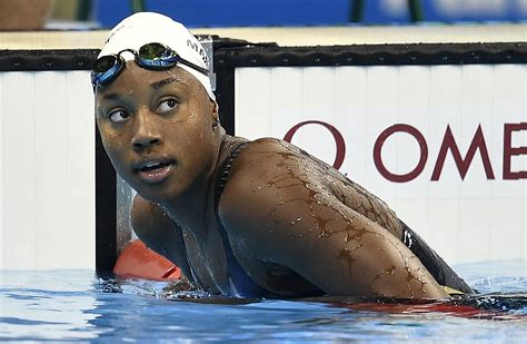 simone manuel swimmer olympic