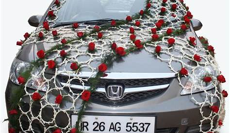 Simple car decoration for wedding with using flower