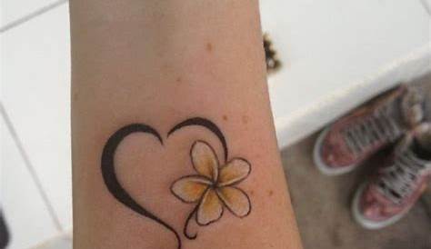Simple Heart With Flowers Tattoo Pin By ClaudiaLisa Gutierrez On Girly s