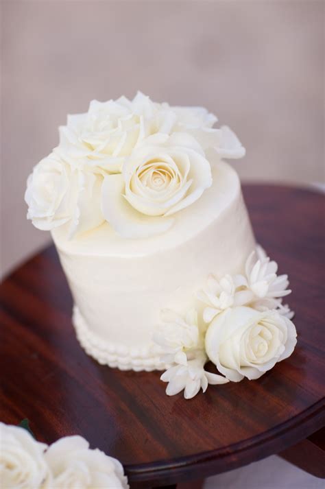 Simple, SingleTier White Wedding Cakes