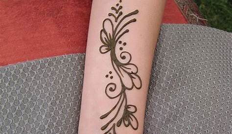 Simple Wrist Henna Tattoo Design Tatouage Au Henné, Tatouage