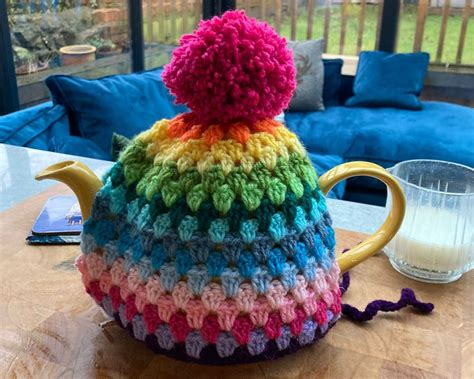Simple Crochet Tea Cosy