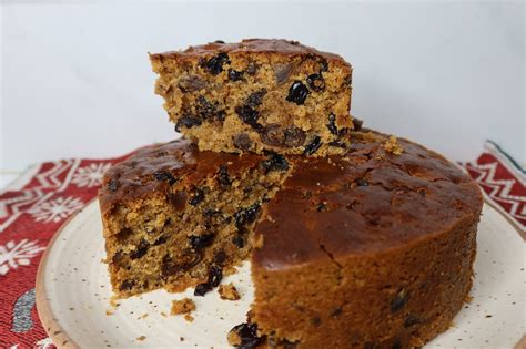 Simple Eggless Fruit Cake Recipe