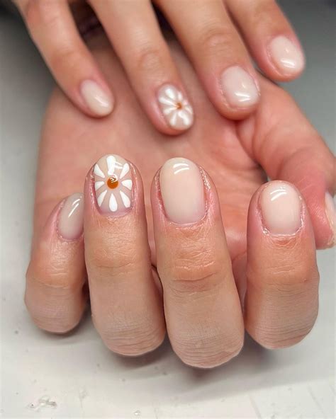 Simple Finger Nail Designs for Any Occasion
