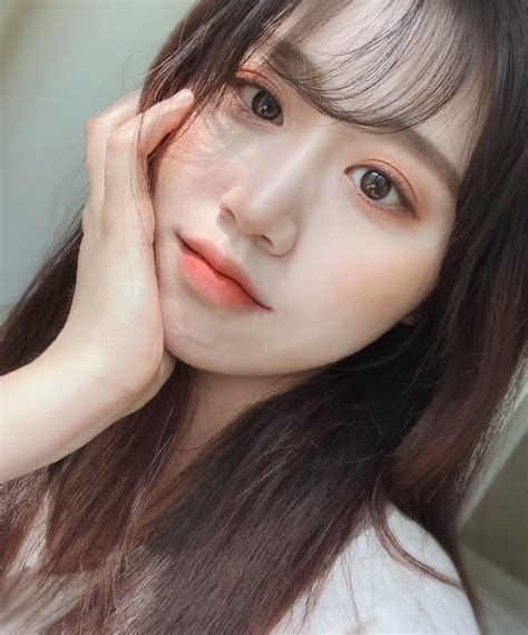 simple makeup korean style