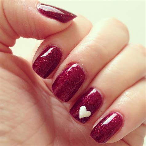 simple nail designs valentines