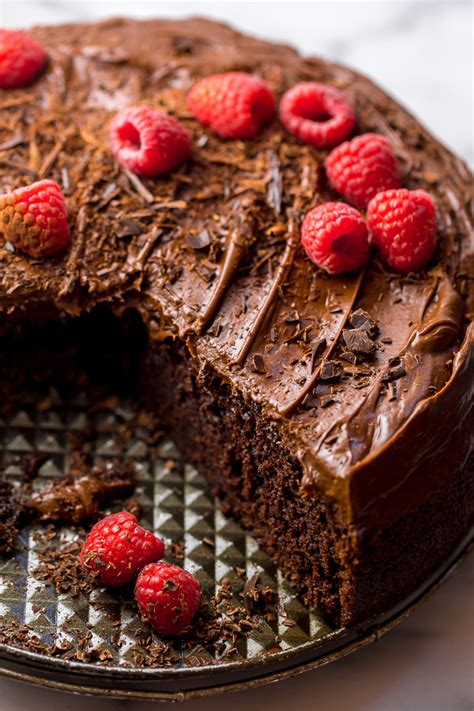 An easy recipe for a delicious and moist single layer chocolate cake in a 9 inch pan. Desserts