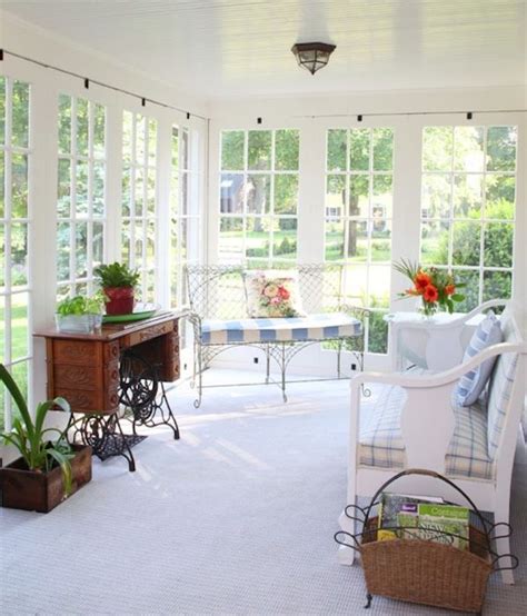 Simple Sunroom Decor Ideas