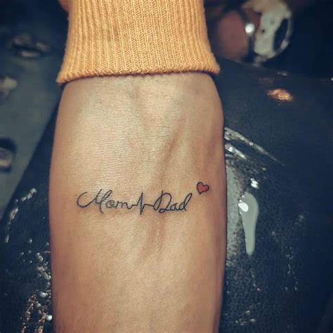 simple tattoo designs mom dad on hand