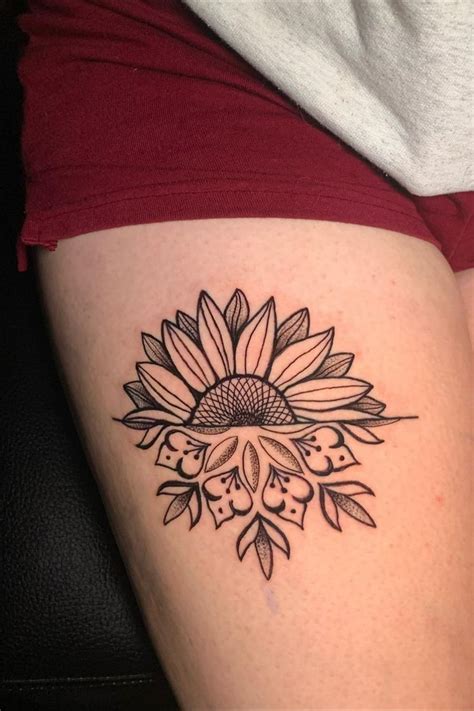 Simple Thigh Tattoo Designs