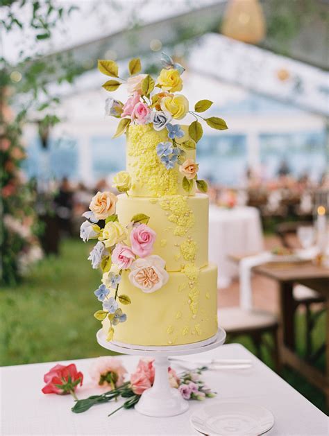 Simple Wedding Cake Yellow