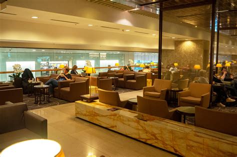 singapore airline business lounge