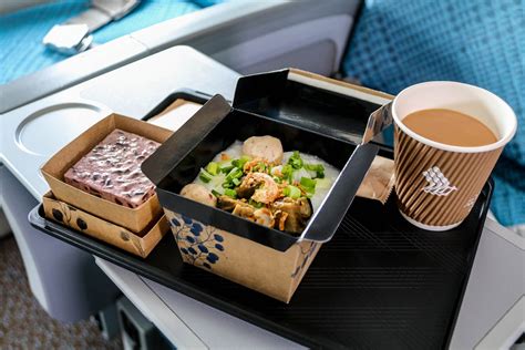 singapore airlines economy meals long haul