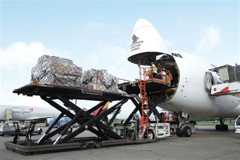 singapore airlines freight track