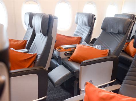 singapore airlines premium economy seating