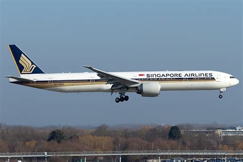 singapore airlines sq305 aircraft type