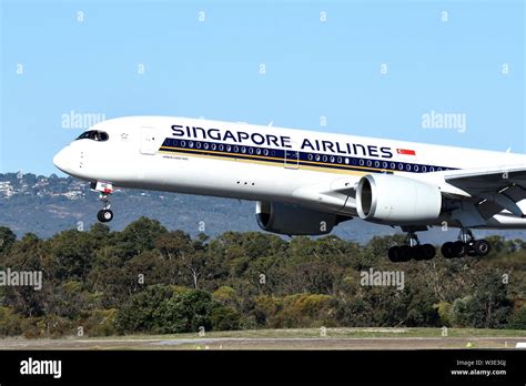 singapore airlines to perth australia
