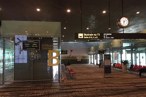 singapore airport hotels transit
