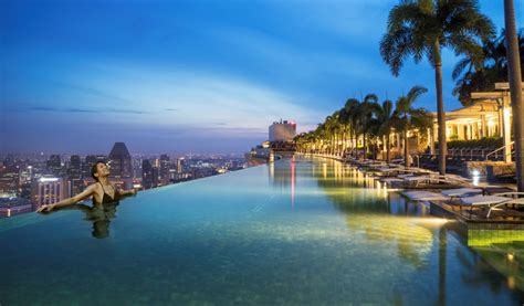 singapore hotel with swimming pool