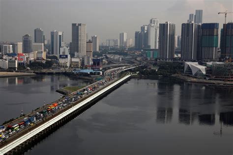 singapore to malaysia traffic
