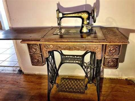 Singer Sewing Machine Old School