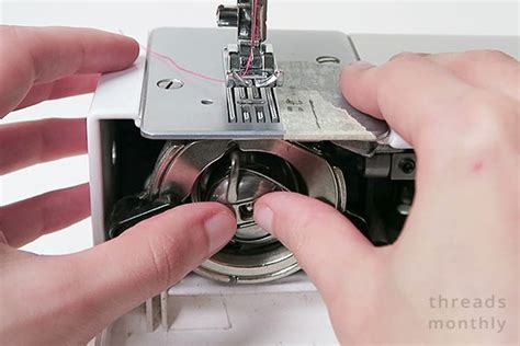 Singer Simple Sewing Machine Putting In Bobbin