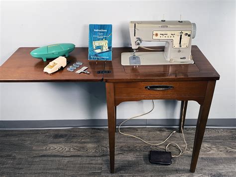 Singer Table Sewing Machine White