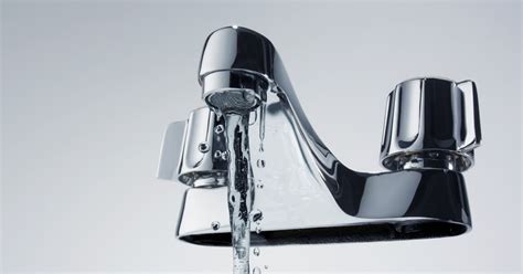 Single vs. Double Handle Bathroom Faucets The Best Choice for Your Space Watermark Designs