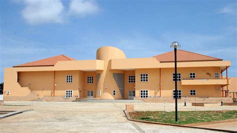 site da escola portuguesa em luanda