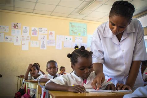 situação da educação em angola