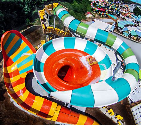 8 Best Rides at Six Flags New Jersey's Hurricane Harbor