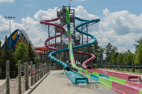 six flags hurricane harbor nj hours