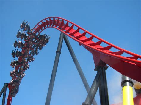 six flags magic mountain crowd tracker
