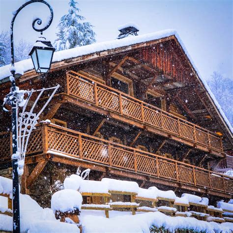 ski chalet packages with activities