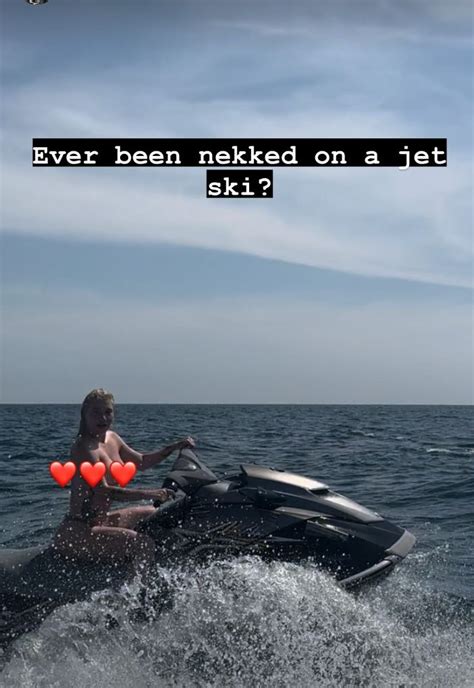 ski jet nude