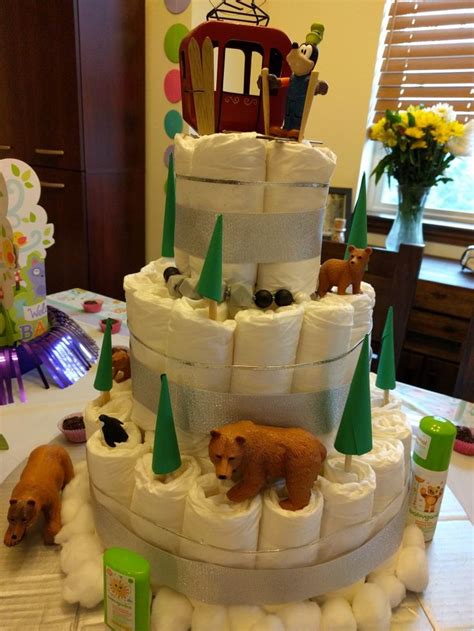 Skiing Diaper Cake