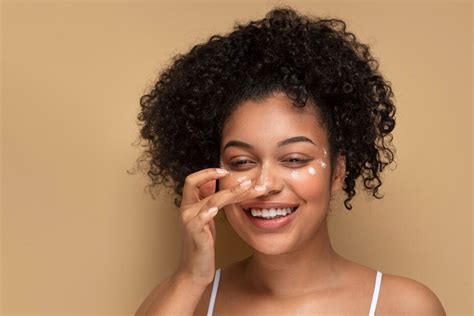Skincare Essentials In Your 20S