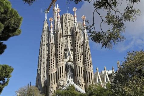 skip the line ticket to sagrada familia