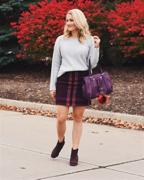 Winter Workwear Oversized Sweater + Plaid Skirt Lady in Violet