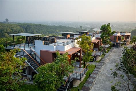 sky view luxury pool villa